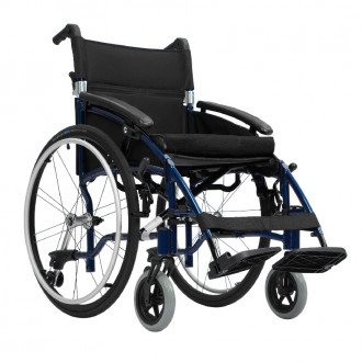 Кресло-коляска с ручным приводом Ortonica Desk 4000 в Минске