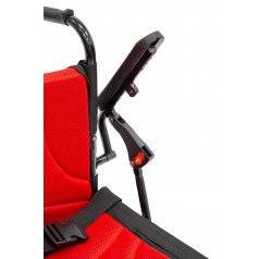 Откидные подлокотники 
